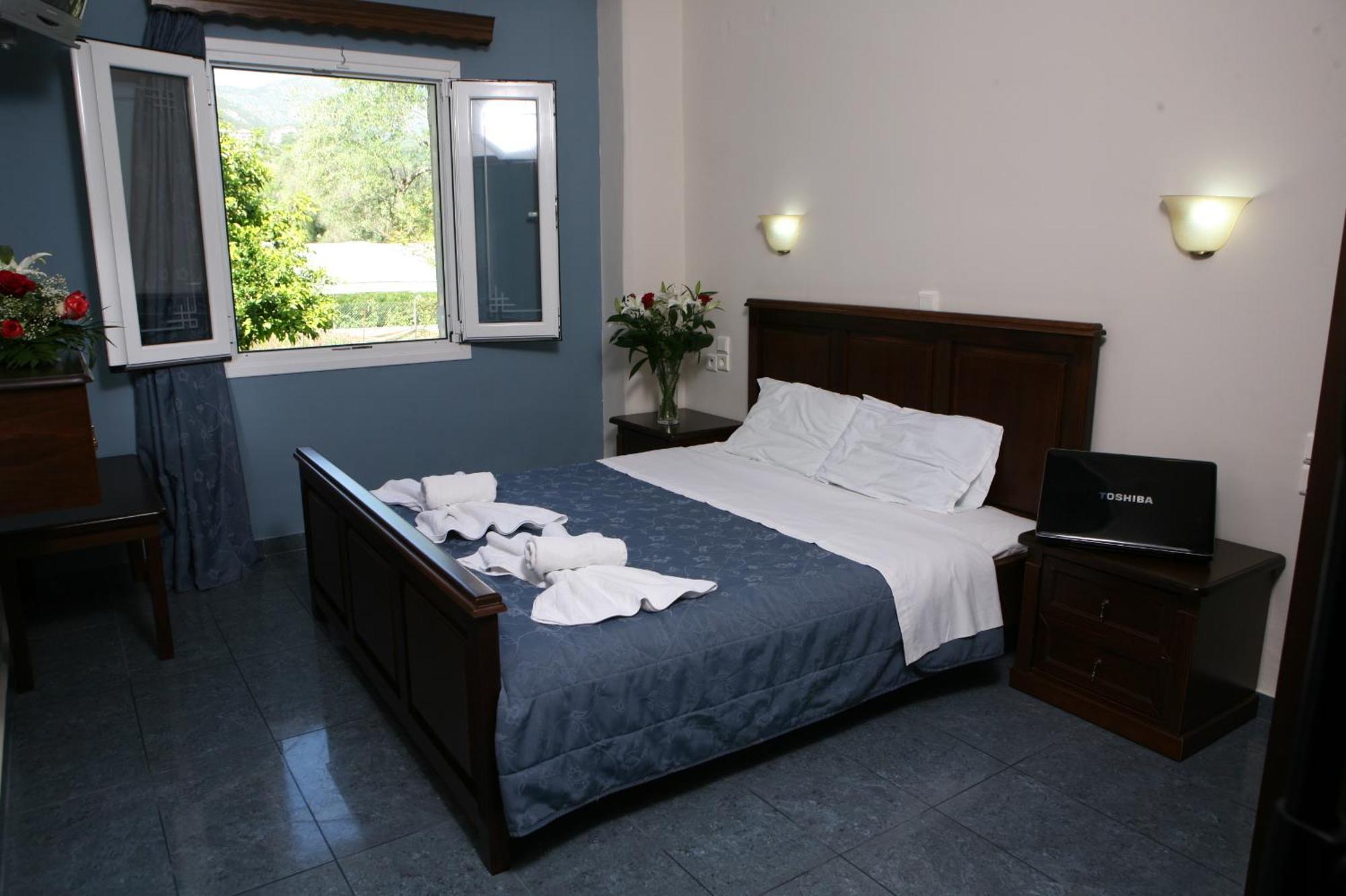 Byzantio Hotel & Apartments Parga Bagian luar foto