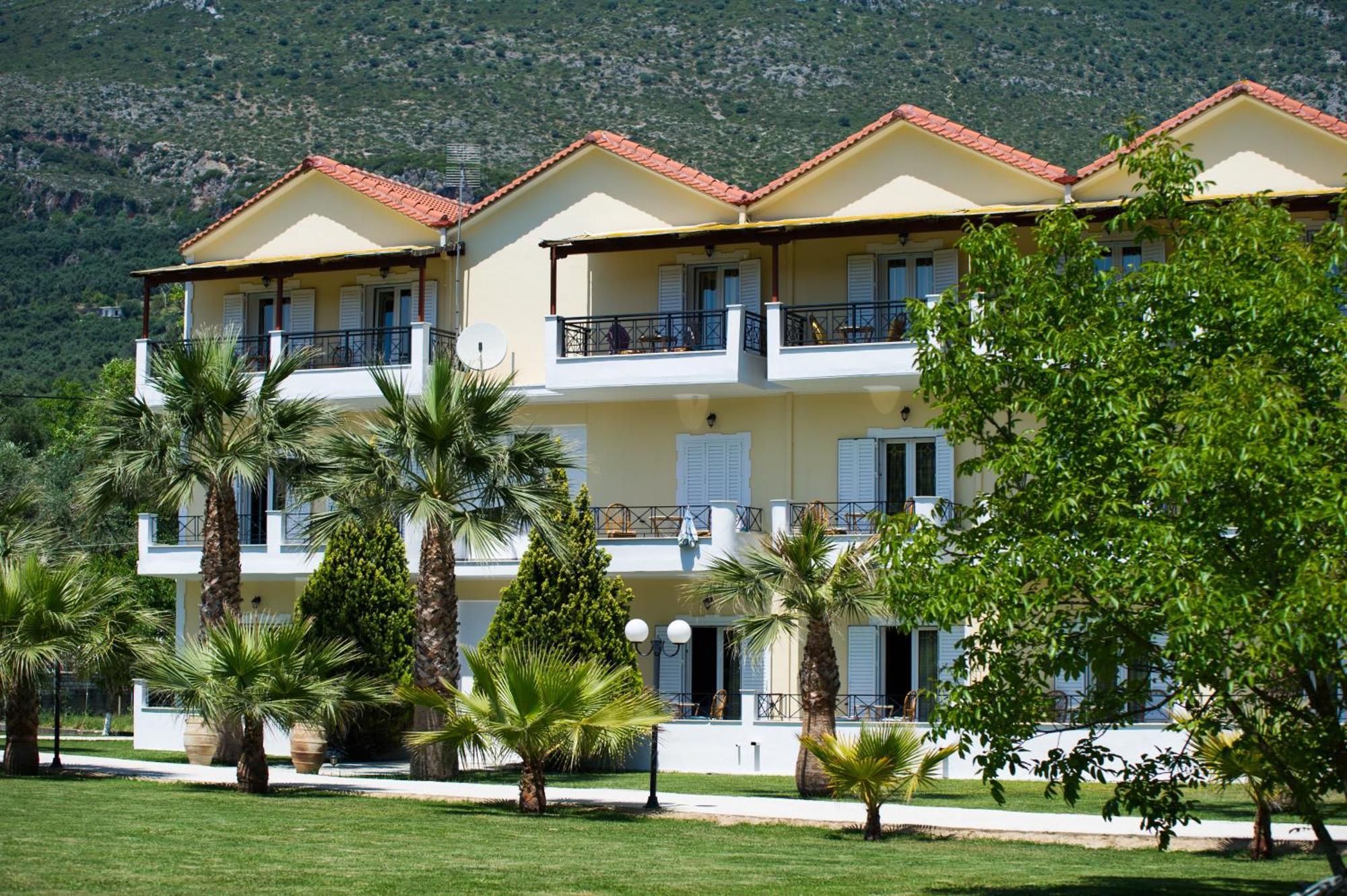 Byzantio Hotel & Apartments Parga Bagian luar foto